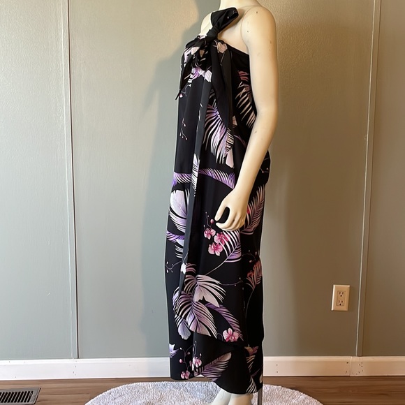 Helena’s floral, versatile, Hawaiian, beach cover up dress . - Picture 3 of 12